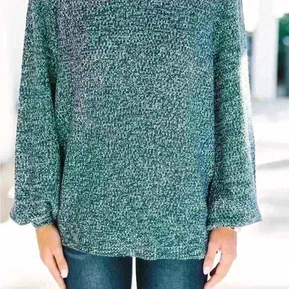 The Slouchy Navy Blue Bubble Sleeve Sweater Size Small New With Tags - Picture 3 of 4